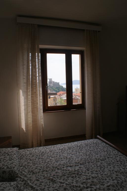 Il Terrazzo Sul Castello Apartamento Lerici Exterior foto